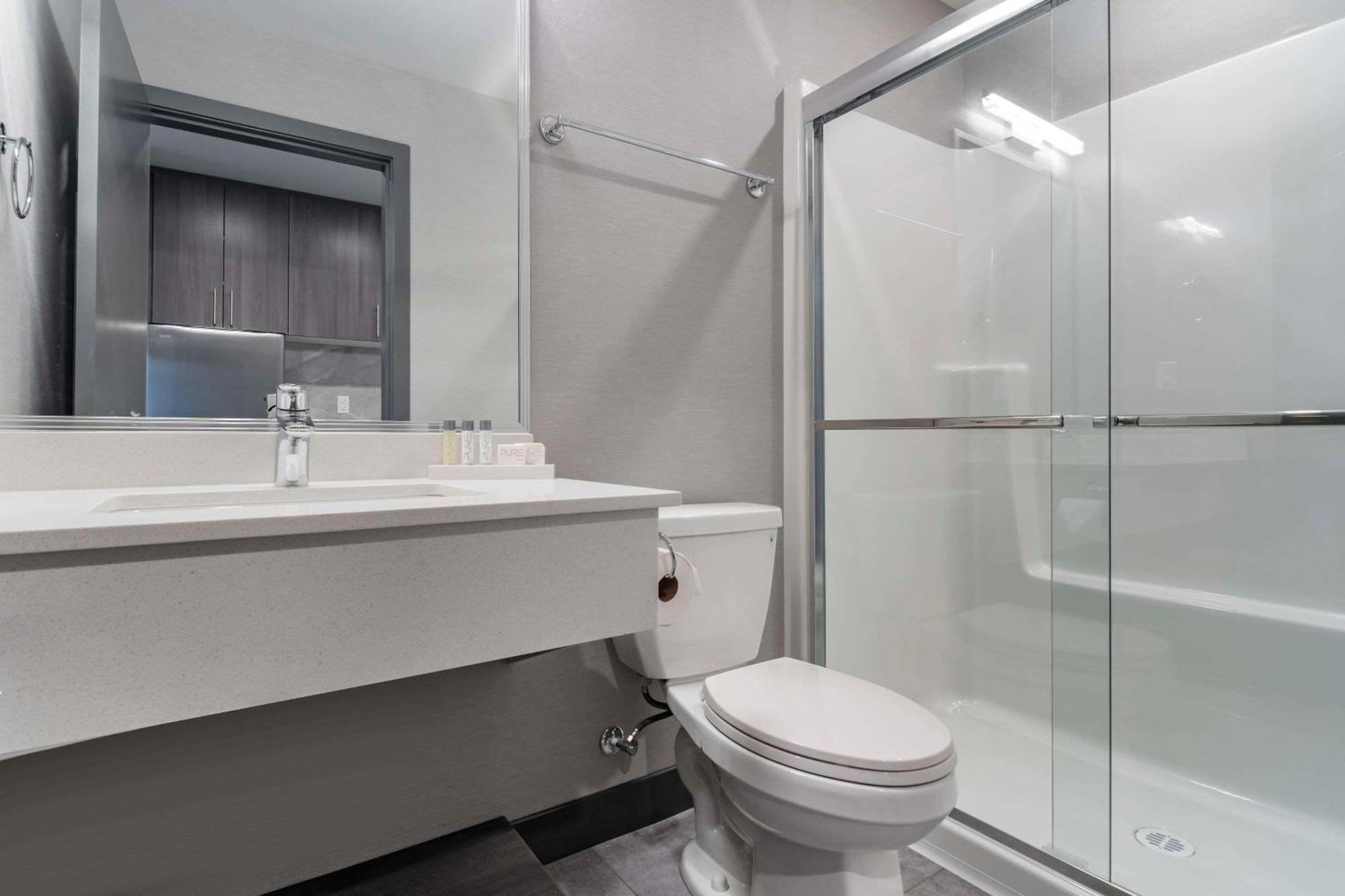 The Hue Hotel, Ascend Hotel Collection Kamloops Luaran gambar