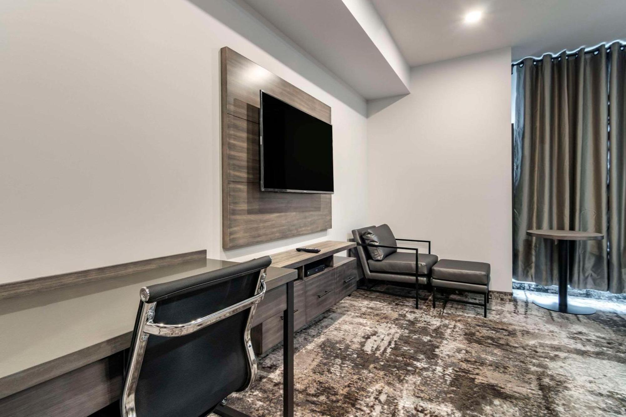The Hue Hotel, Ascend Hotel Collection Kamloops Luaran gambar