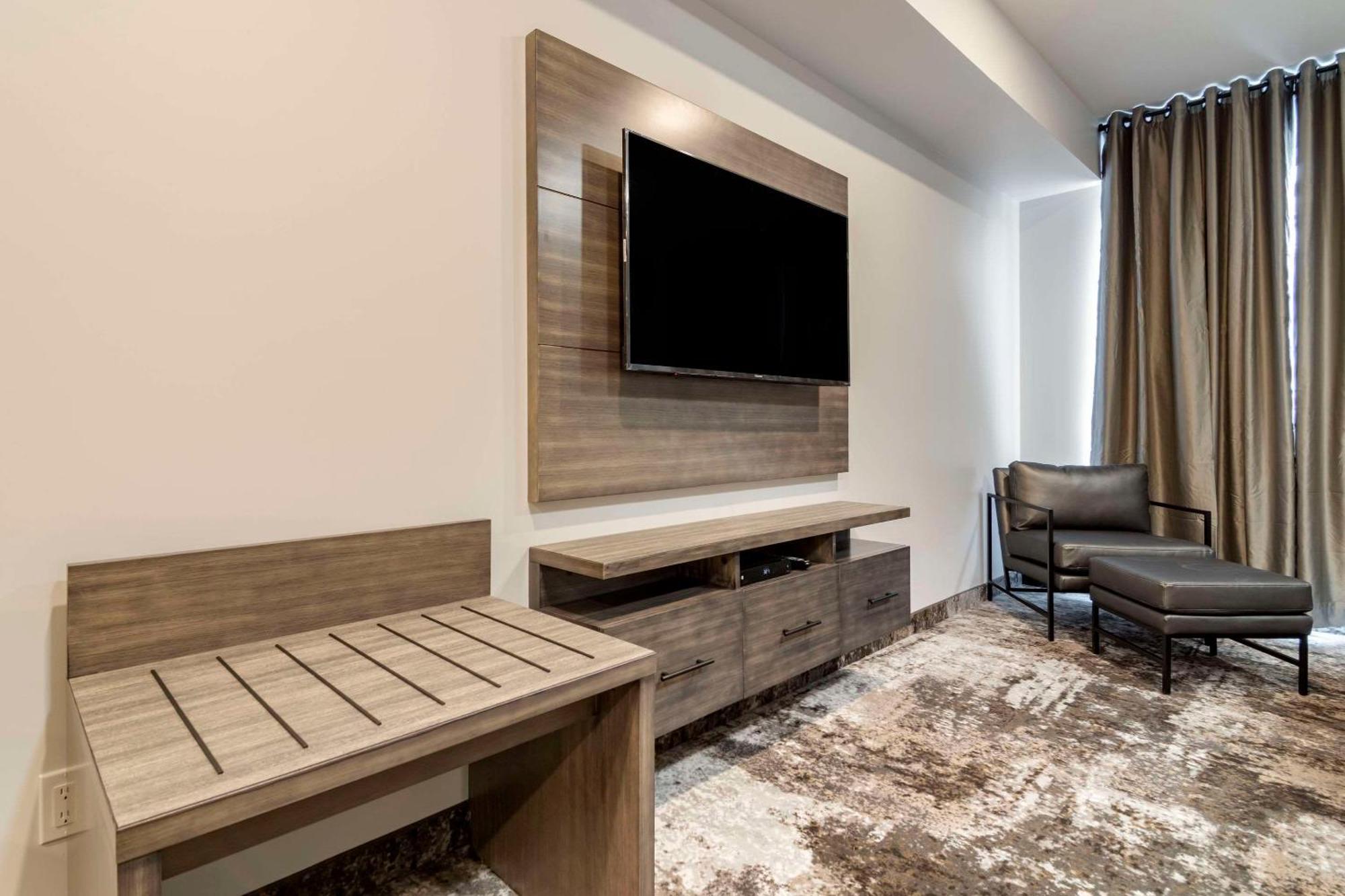 The Hue Hotel, Ascend Hotel Collection Kamloops Luaran gambar