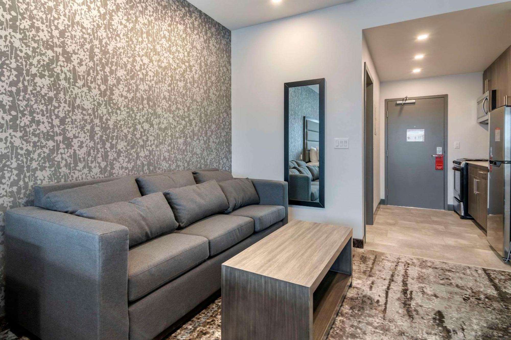 The Hue Hotel, Ascend Hotel Collection Kamloops Luaran gambar