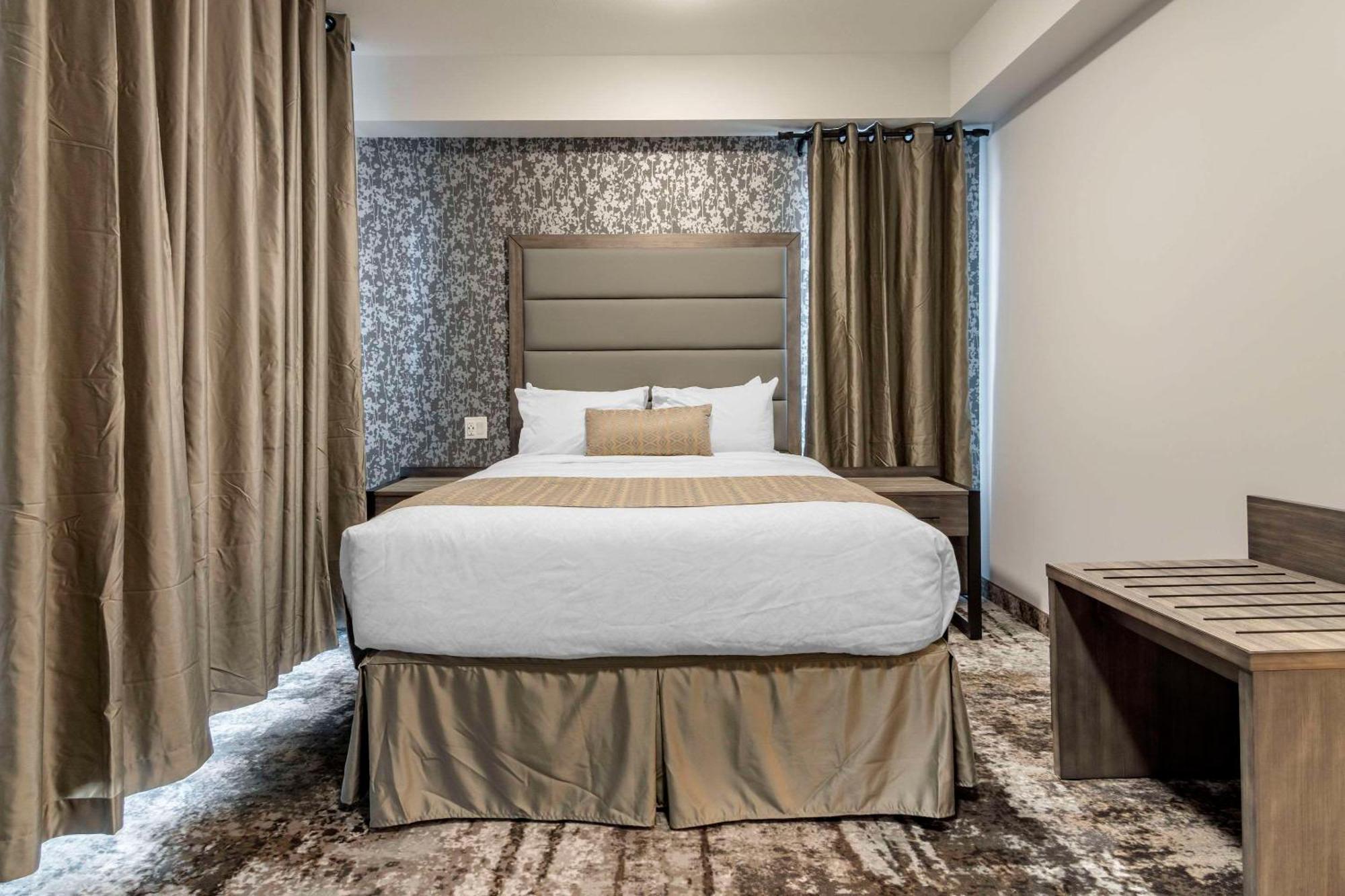 The Hue Hotel, Ascend Hotel Collection Kamloops Luaran gambar